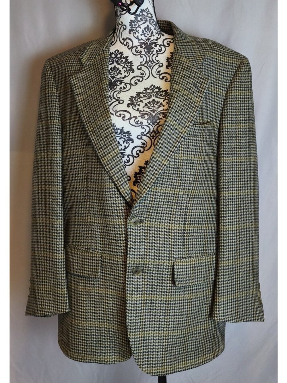 Burberrys Vintage Houndstooth 100% Wool Blazer Sport Coat Made USA No Size